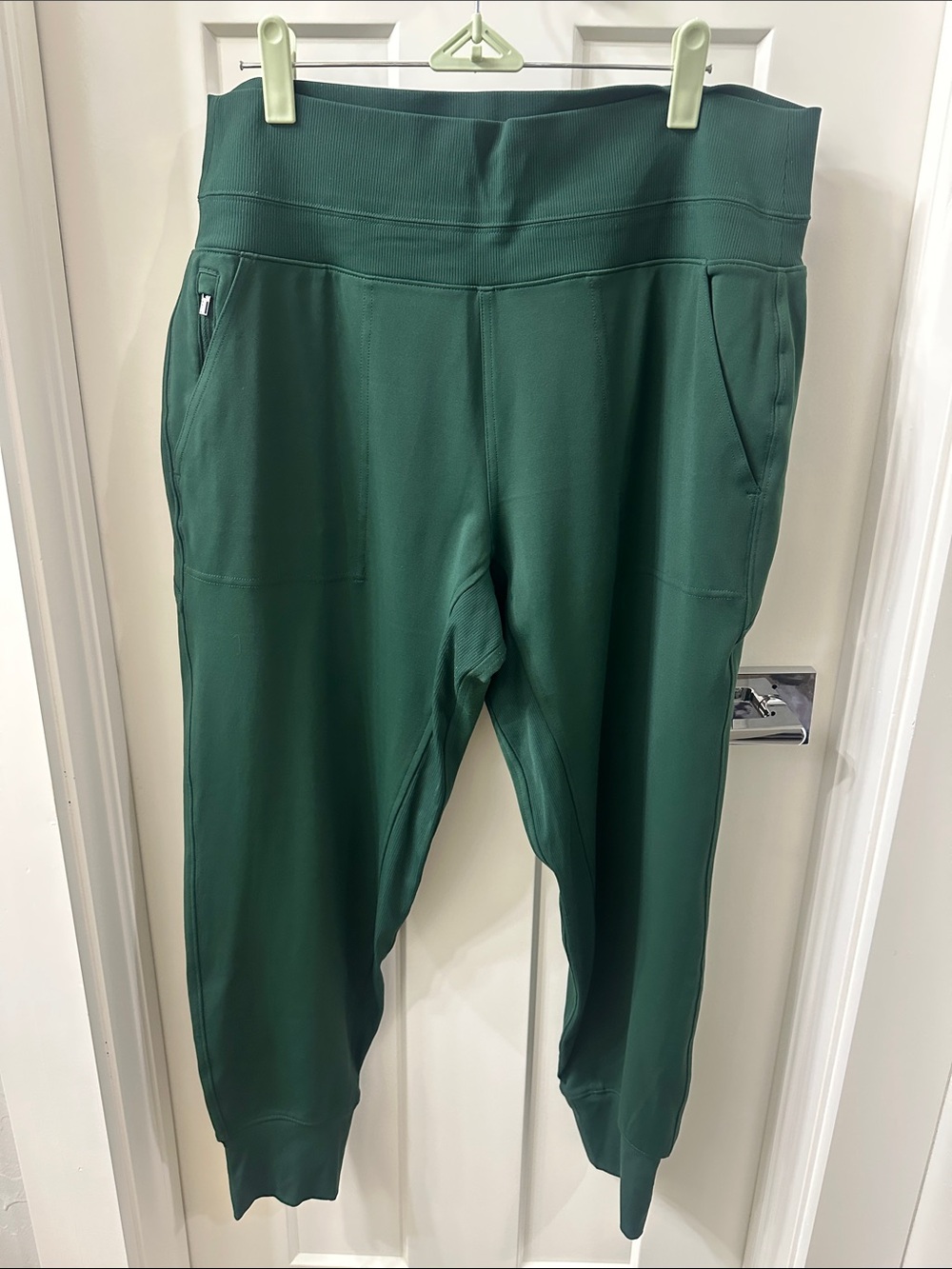 Athleta Green Joggers L
